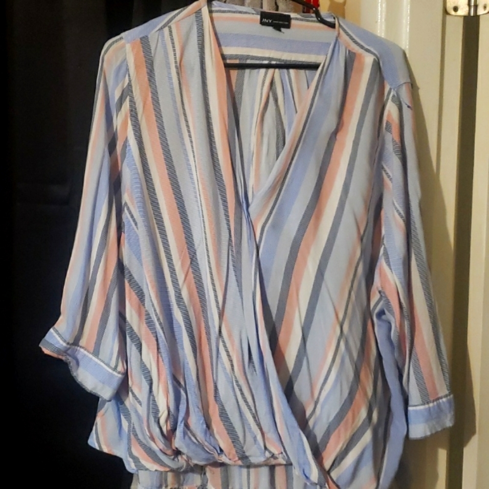 Mid sleevev plus size shirt